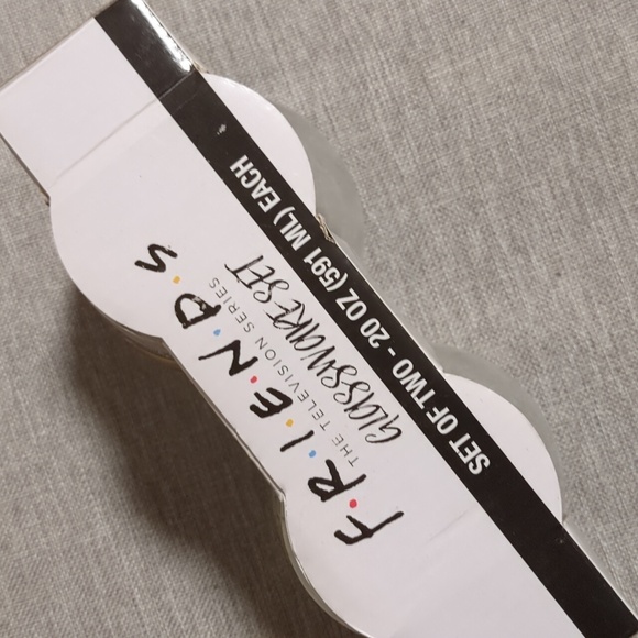 FRIENDS Glassware Set - Picture 2 of 2